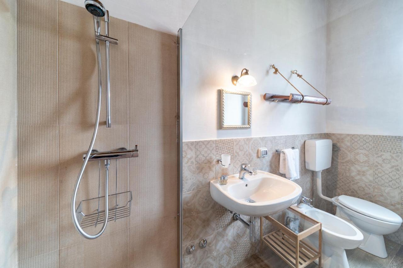 אקואוויווה דלה פונטי Agriturismo Tenuta Del Grillaio מראה חיצוני תמונה